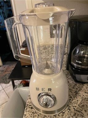 Cream Countertop Blender - 2-Speed Durable Pitcher
